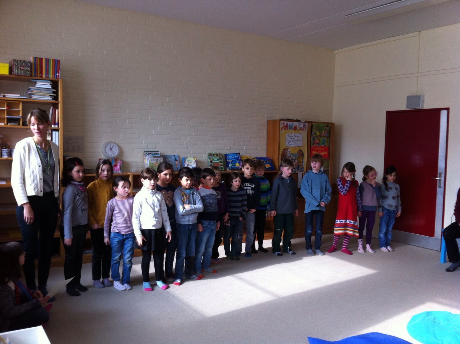 Klasse 1b: 12 Monate hat das Jahr